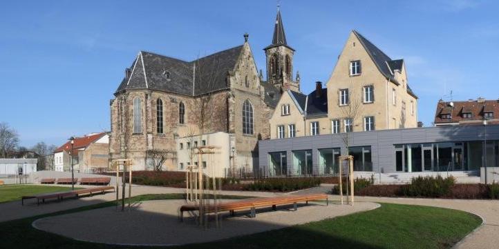 Panorama Kirche, Pfarrheim und Park St. Eligius